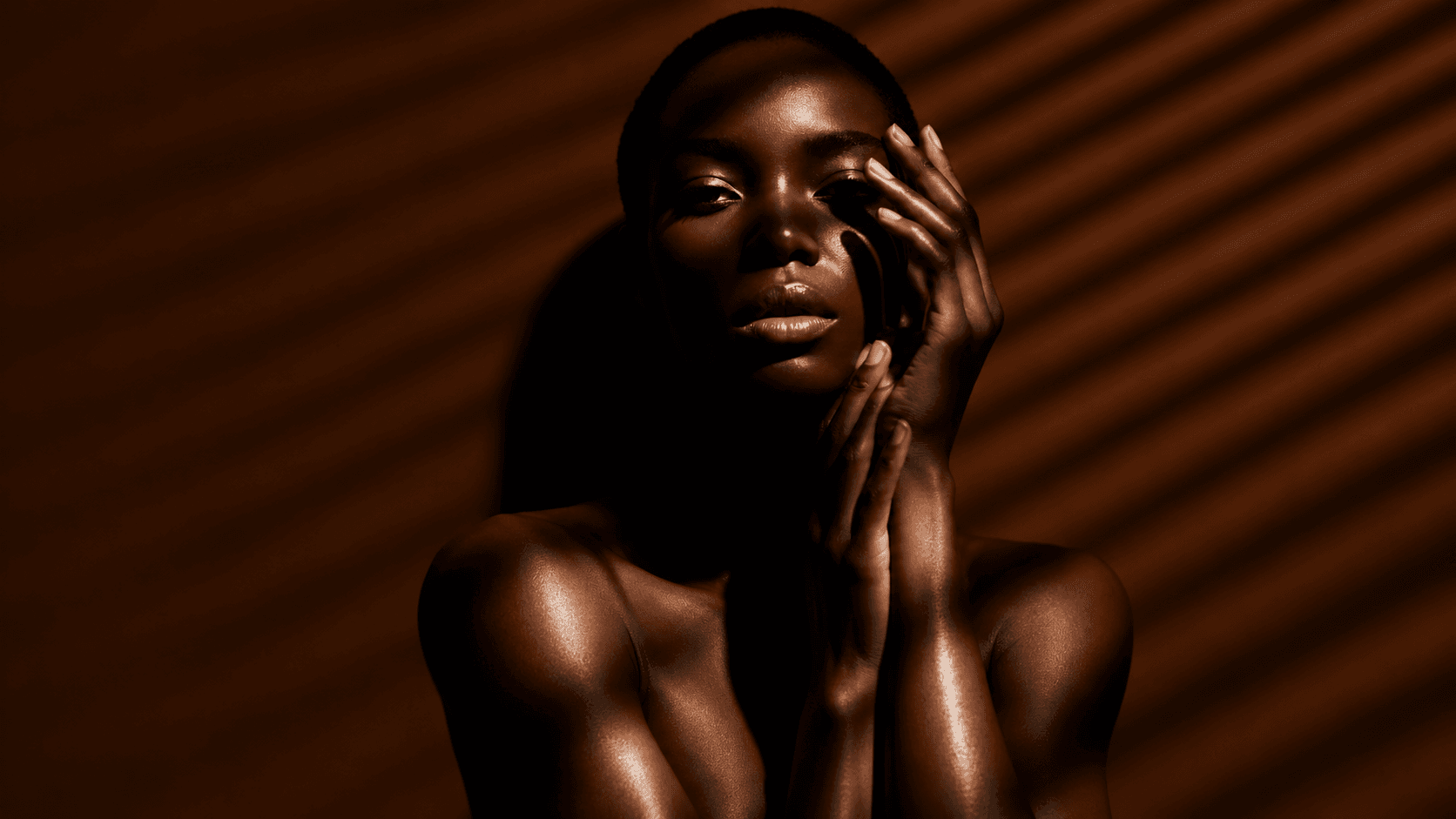 A moisturised warm-toned lady